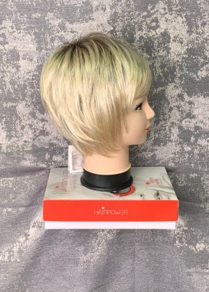 Парик боб с длинной челкой (вид сбоку)