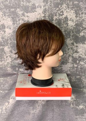 Парик короткая стрижка с длинной челкой (вид сбоку)